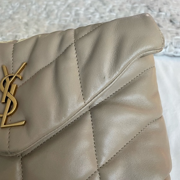 • Saint Laurent "LouLou" crossbody bag 
with 22.4" drop.
6.1"H x 9"W x3.3 d - Picture 7 of 7